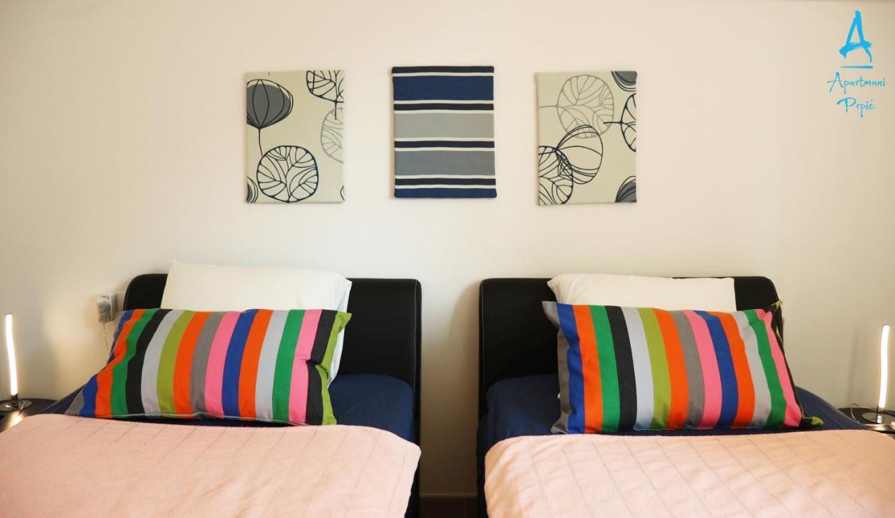 Apartmani Prpic Ražanac Eksteriør bilde