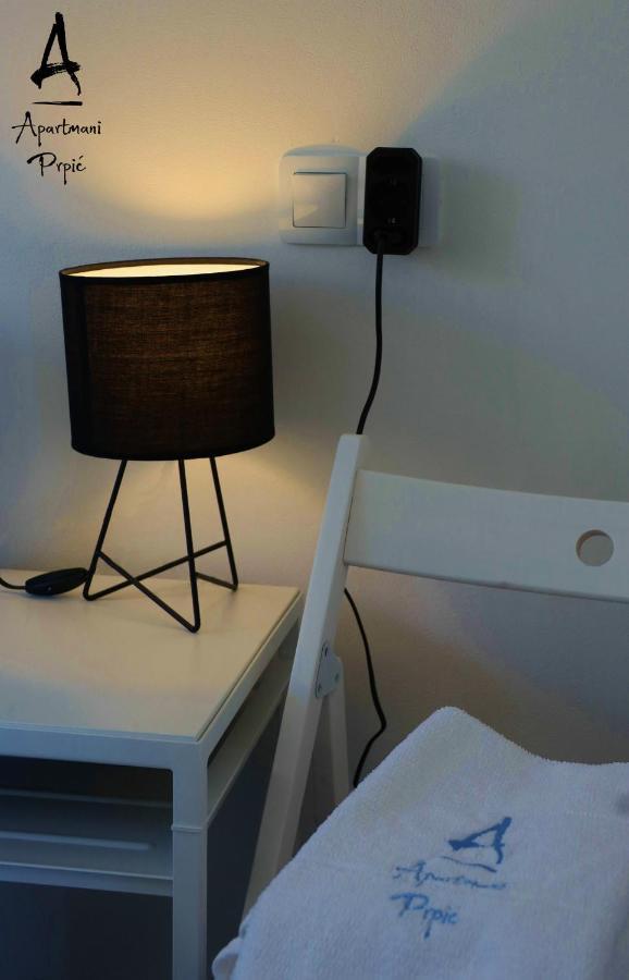 Apartmani Prpic Ražanac Eksteriør bilde